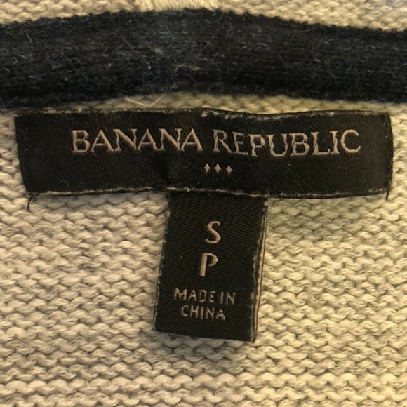 BANANA REPUBLIC HOODED SWEATER - Picture 7 of 10